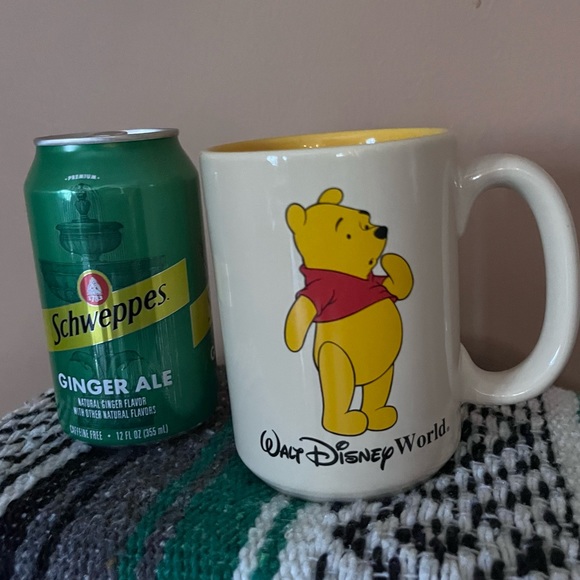 WALT DISNEY WORLD Winnie The Pooh large mug - Picture 4 of 8